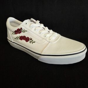 Vans Off the Wall Shoes Missy Size 5.5 White w/Embroidered Roses New w/out Box